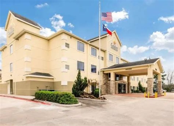 Discover the Comfort and Convenience of Comfort Inn &amp; Suites