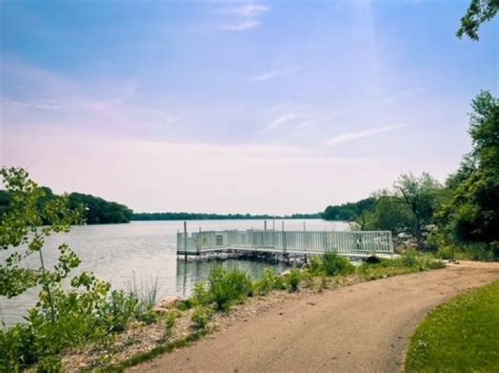 Discover the Enchanting City of Lake Crystal: A Hidden Gem in Minnesota