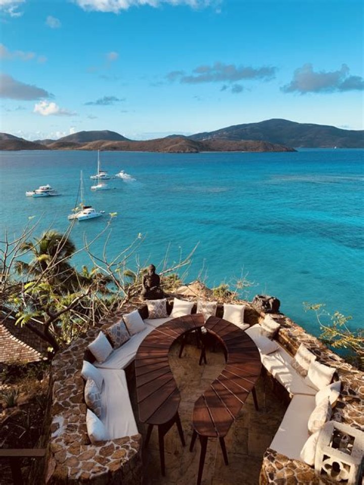 Exploring the Extravagance of Luxury Travel: The Allure of Luxury Hotels