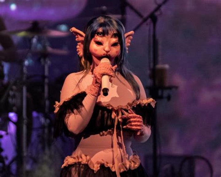 How Much Does Melanie Martinez Weigh? Unveiling the Details About the Talented Singer