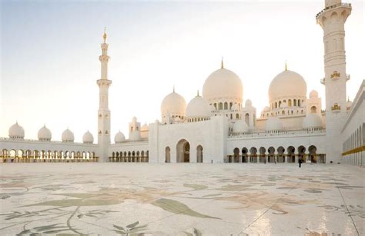 Masjid Noor Mosque: A Comprehensive Guide to One of the Most Iconic Mosques