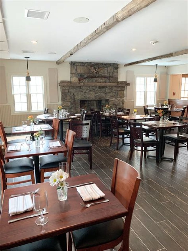 Rathskeller Restaurant: A Culinary Gem in Charlestown, Rhode Island